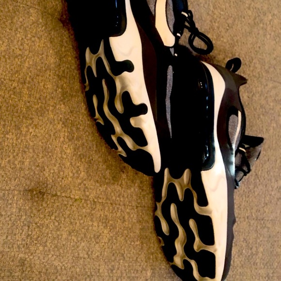 Nike react 270 grey, black and white sz 11 - Picture 1 of 3